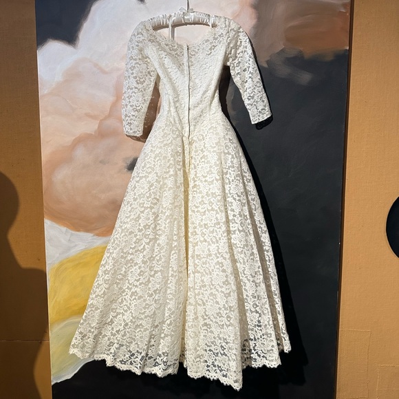 William Cahill BEVERLY HILLS 1950s Lace Wedding Dress - Picture 1 of 13